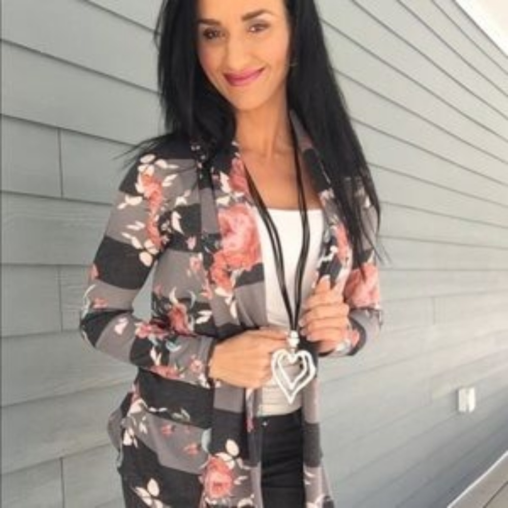 NEW cozy Floral stripe grey open cardigan - Picture 5 of 9